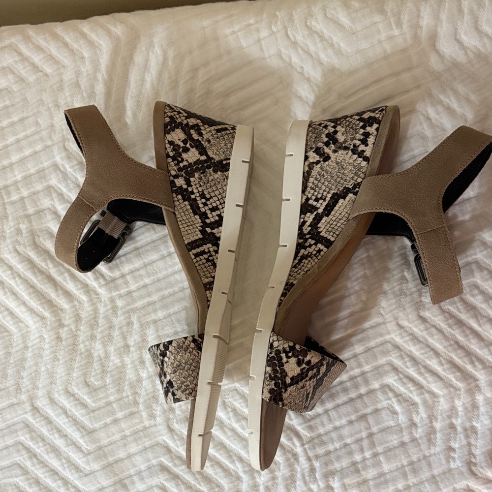 Snakeskin Patterned Wedge Sandals - image 3